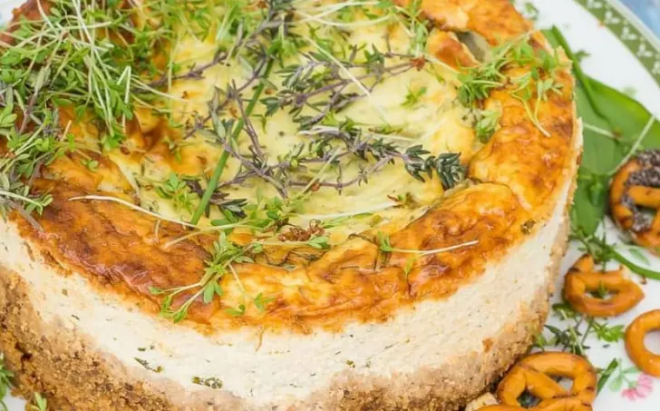 Slaný cheesecake bez lepku a mlieka