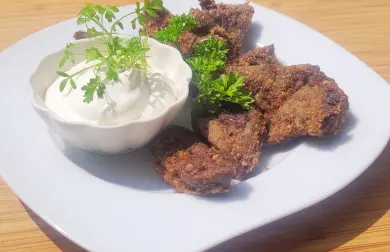 SMAŽENÁ KUŘECÍ JÁTRA