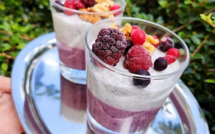 Dvojfarebný chia puding