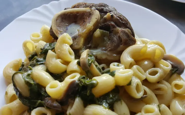 Teľacie ossobuco na víne so šampiňónmi