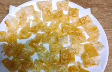 Tvarůžkové chipsy