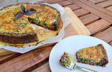 Slaný pekanový koláč so zeleninou a ovčím syrom (paleo)