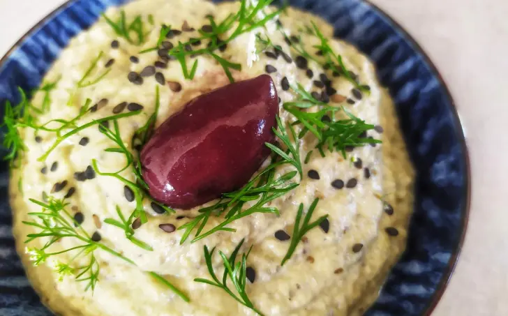Baba ganoush - orientálny dip z pečených baklažánov