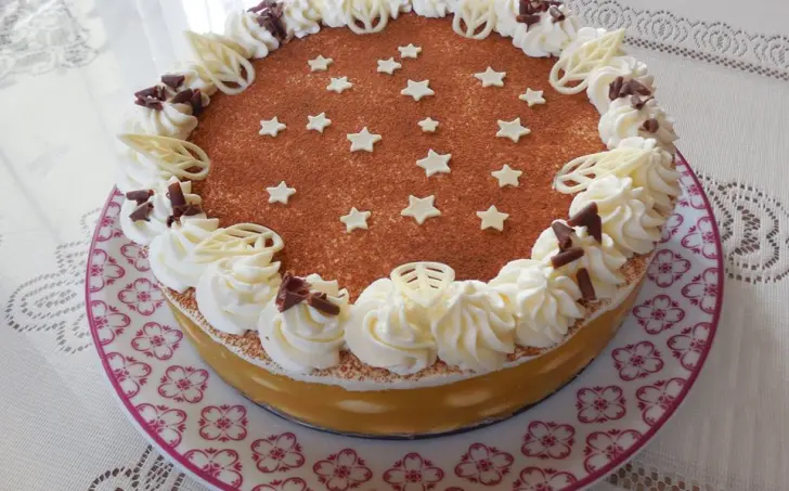 Jablková nepečená torta