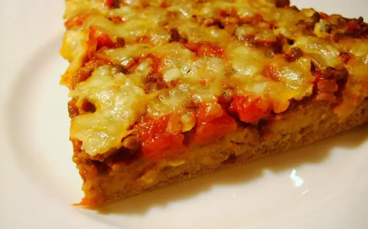 Ražná pizza s mletým mäsom