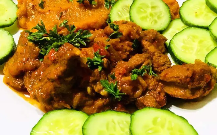 Vindaloo z bravčového mäsa - nízkosacharidové