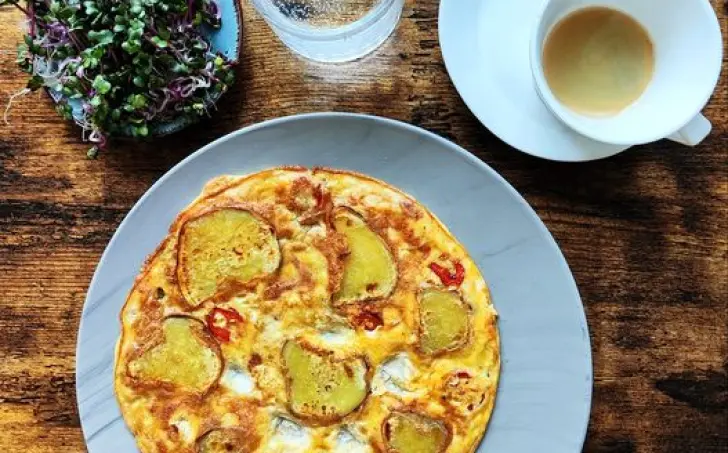 Omeleta s batátom a jalapeno