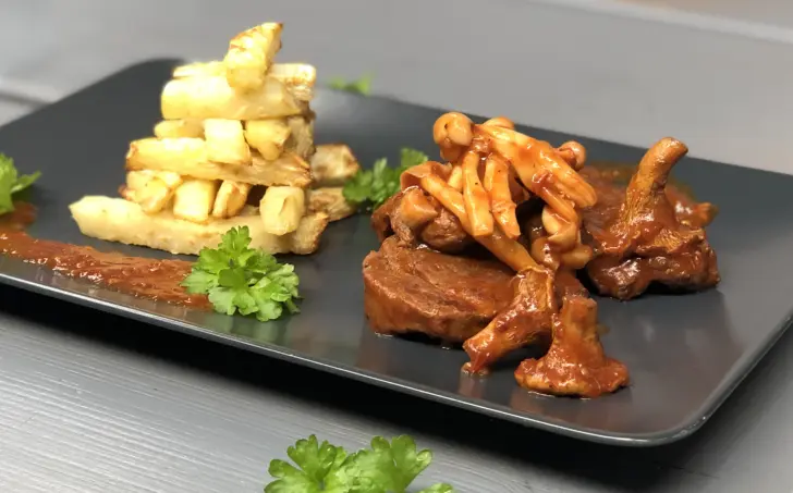DIVIAČIE RAGÚ na Paradajkách a Zelerové hranolky!