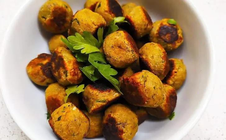 Low carb celerové noky se smaženou cibulkou