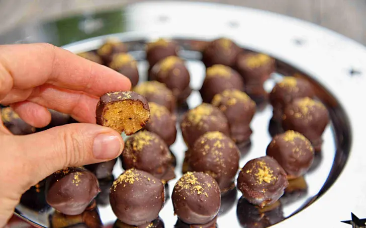 Tekvicové truffles s pomarančovo-rumovou príchuťou (paleo, vegan)