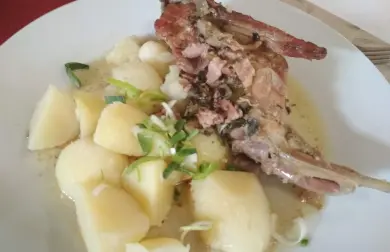 Králik na slanine a tymiáne