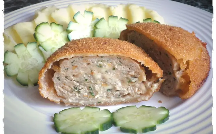 MLETÝ HOLANDSKÝ REZEŇ SO ZEMIAKOVOU KAŠOU