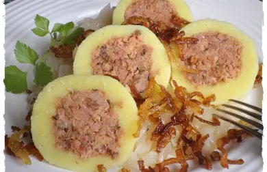 ZEMIAKOVÉ GULE PLNENÉ MLETÝM ÚDENÝM MÄSOM