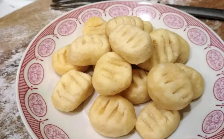 Základní mandlové těsto na noky, špecle