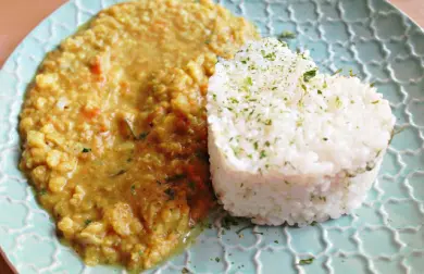 Květákovo - čočkové vegan kari alá svíčková