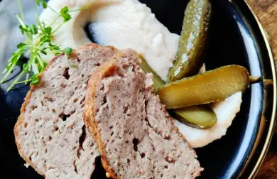 Sekaná a květákovo-parmazánová kaše