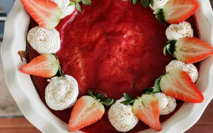 Lowcarb cheesecake s jahodovým rozvarom