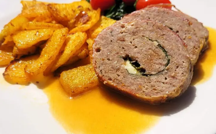 SEKANÁ SO ŠPENÁTOM A KALERÁBOVÝMI TOLIARMI