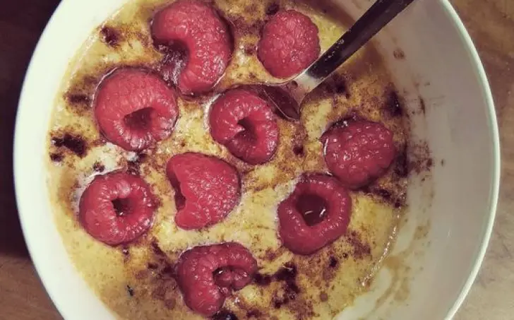 Keto/low carb kaša s konopným semienkom