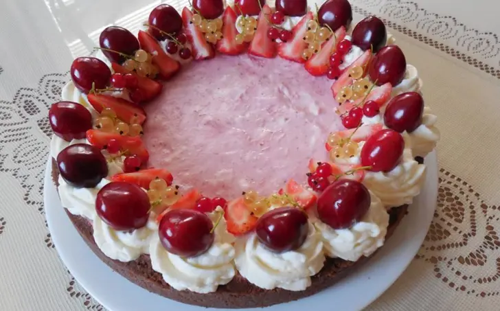 Nepečená tvarohová torta