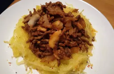 MLETÉ MÄSO NA ŠPAGETOVOM LÔŽKU - nízkosacharidové
