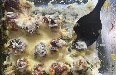 Masové koule zapečené s pórkem