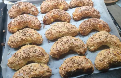 Cibuľové a cesnakové rožky - LC