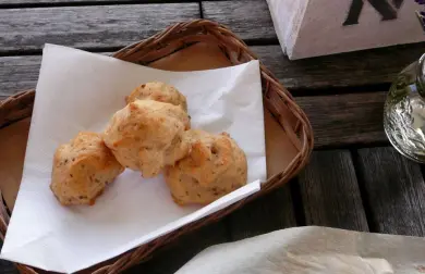 Slaný pikantný koláč z ryžovej a šošovicovej múky - bez lepku, mlieka, vajec, kukurice aj sóje