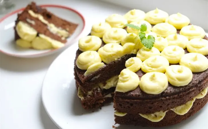 Bezlepková mrkvová torta s citrónovým krémom